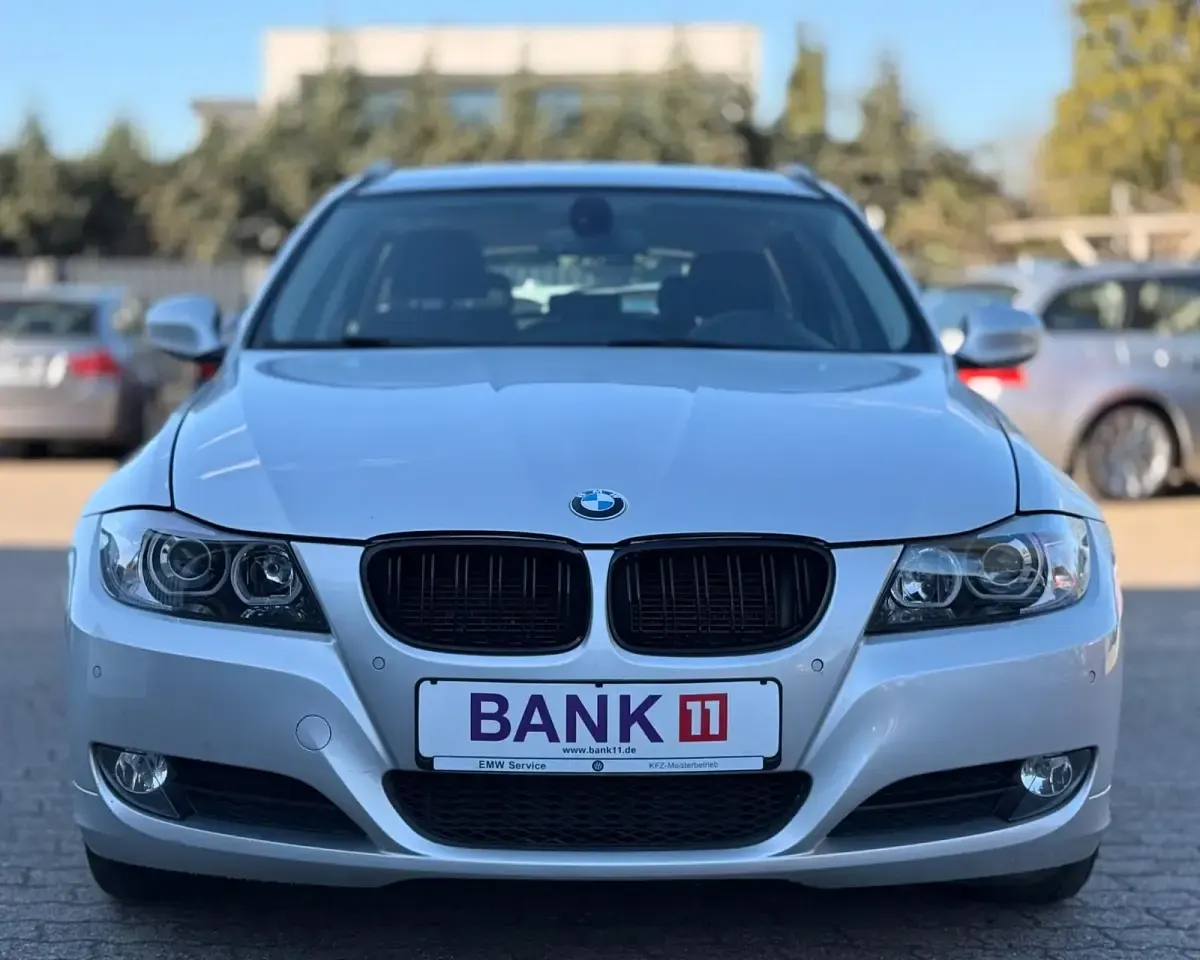 Gebraucht BMW 318 Comfort Edition 143 PS (105 kW) 2010 Silber Kombi