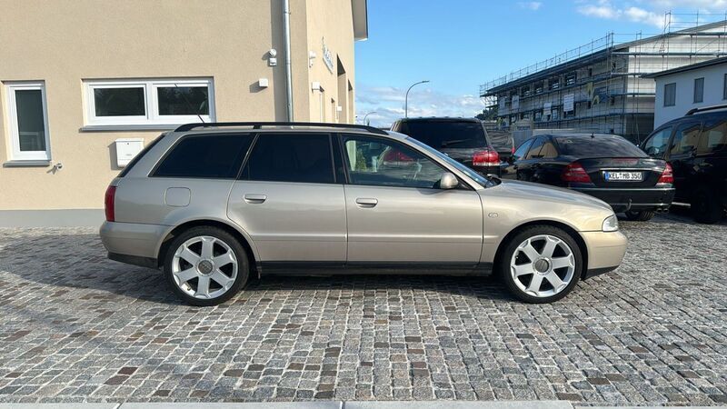 Gebraucht 1999 Audi A4 S-Line Kombi | 5.500 € - Bild 1/1