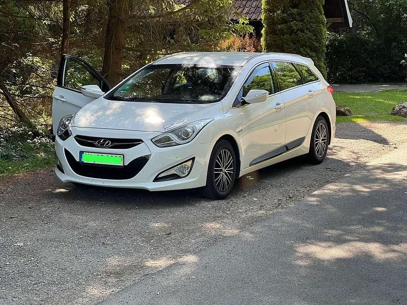Gebraucht 2012 Hyundai i40 Style Kombi | 4.800 € (Etwas zu teuer) - Bild 1/4