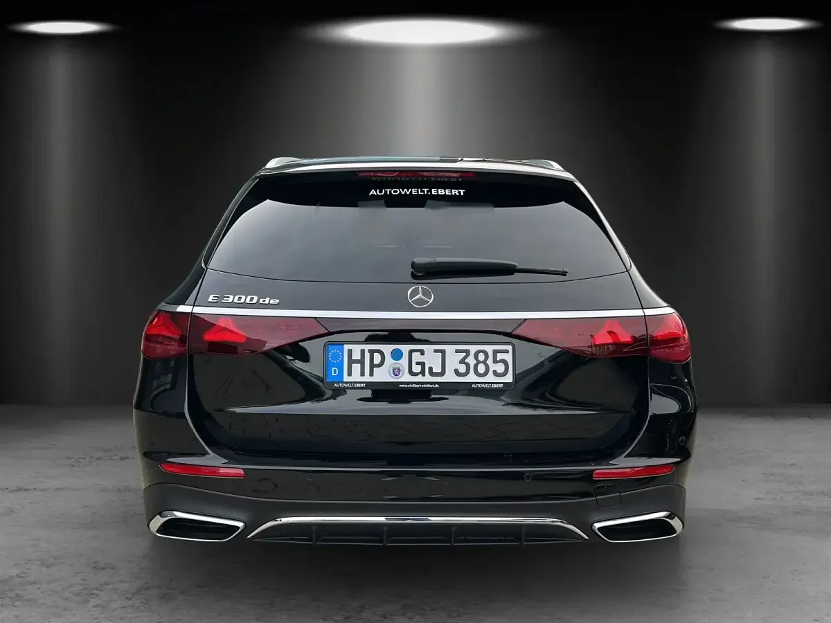 Gebraucht Mercedes E300 AMG 197 PS (144 kW) 2025 Lack obsidianschwarz