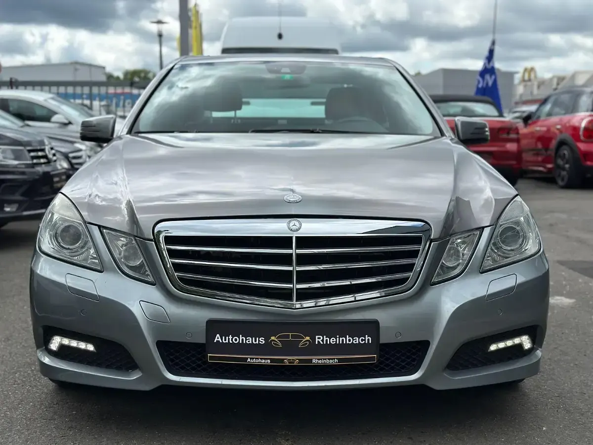 Gebraucht Mercedes E350 292 PS (214 kW) 2010 Silber Limousine