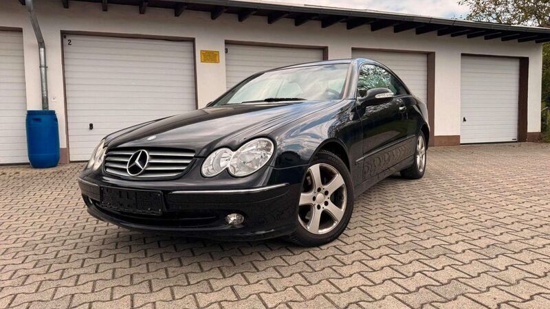 Schwarz Gebraucht 2004 Mercedes CLK200 Elegance Coupé | 3.990 € (Superpreis) - Bild 1/2