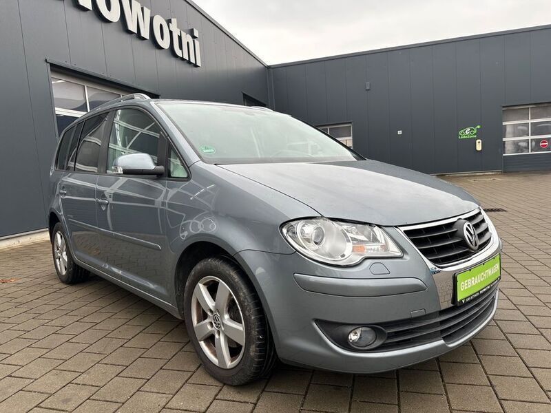Mountain grey metallic Gebraucht 2008 VW Touran United Van / Kleinbus | 6.990 € (Etwas zu teuer) - Bild 1/4