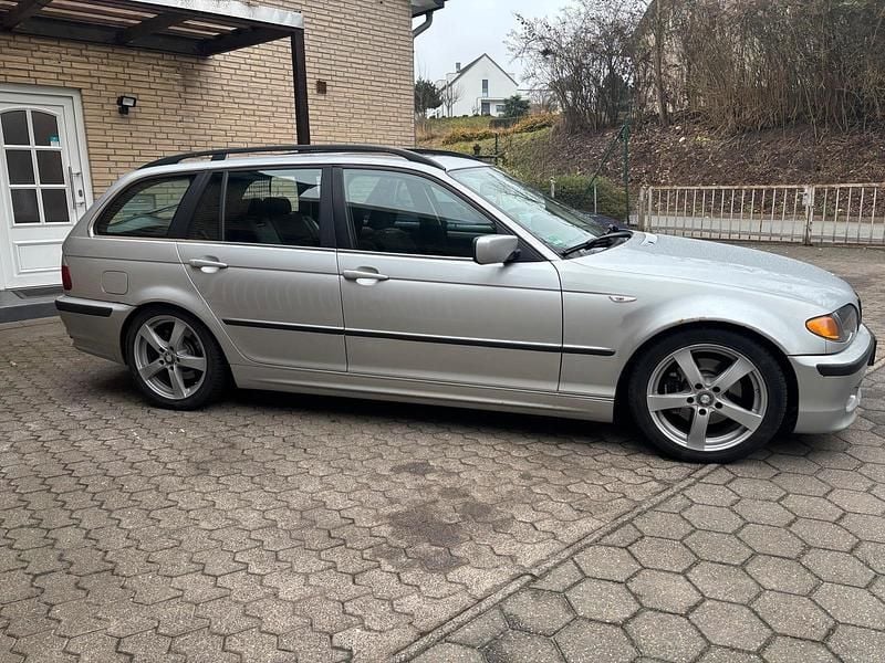 Gebraucht BMW 320 170 PS (125 kW) 2007 Silber Kombi