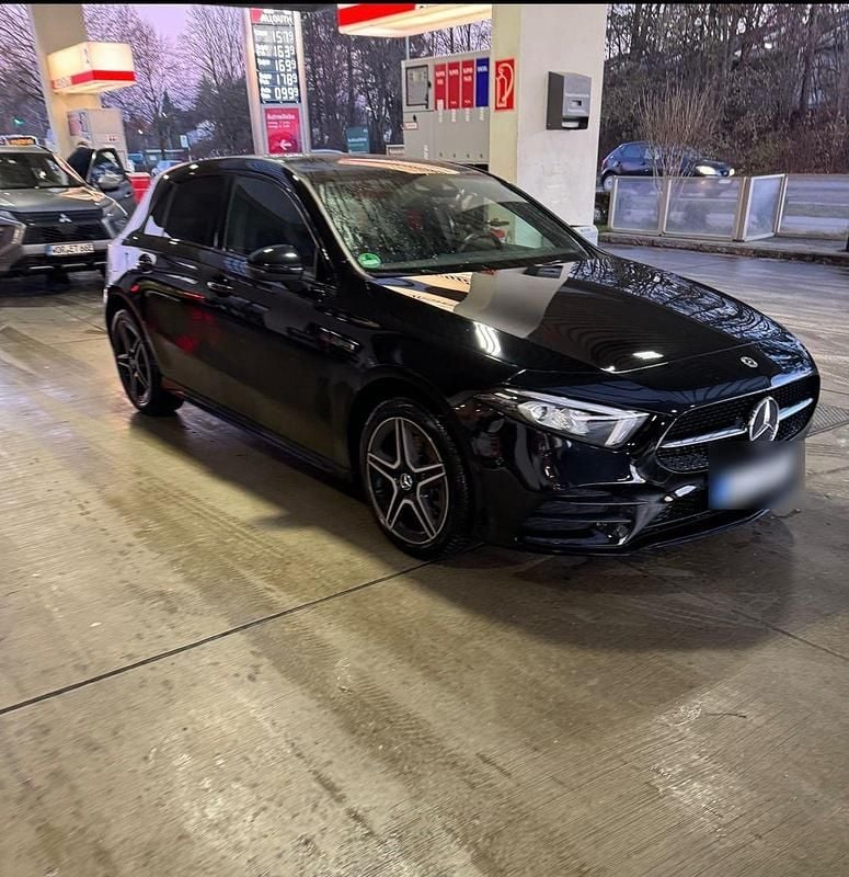 Gebraucht Mercedes E250 160 PS (117 kW) 2020 Schwarz Kleinwagen