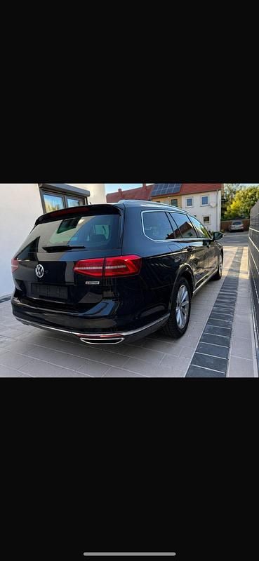 Używany VW Passat Highline 240 KM (176 kW) 2019 Czarny Kombi