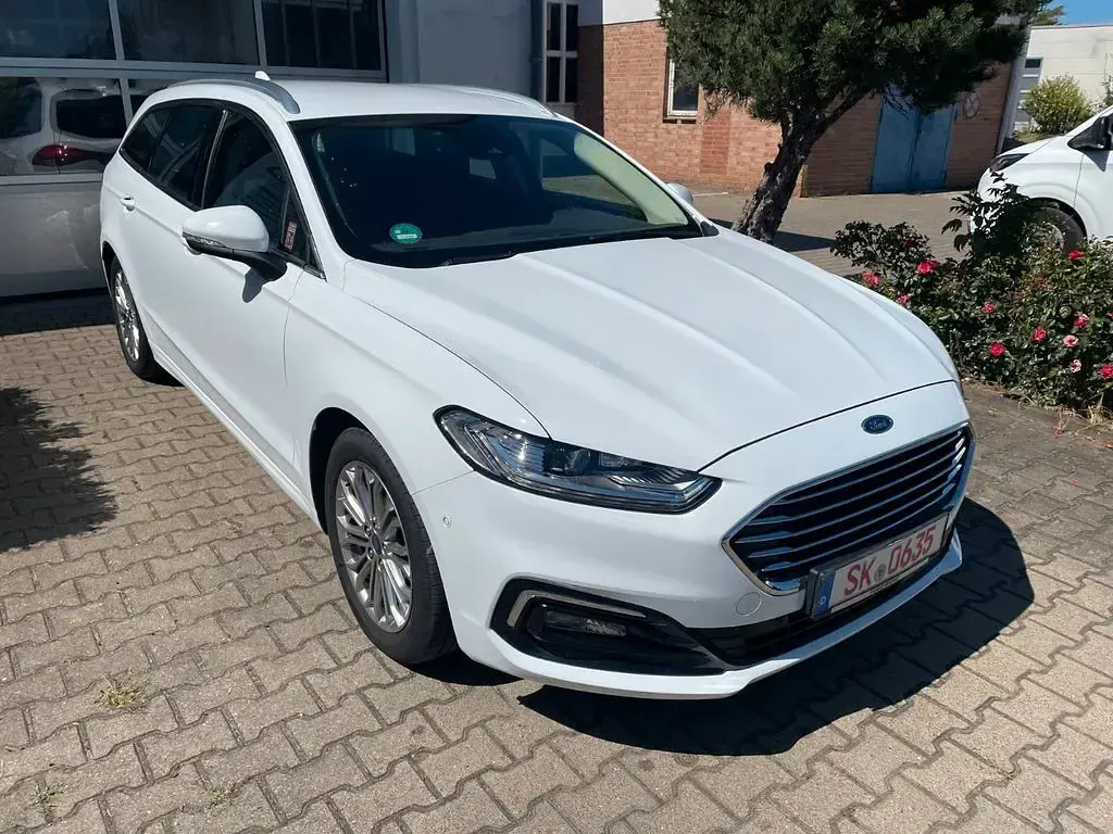 Gebraucht Ford Mondeo Titanium 150 PS (110 kW) 2022 Weiß Kombi