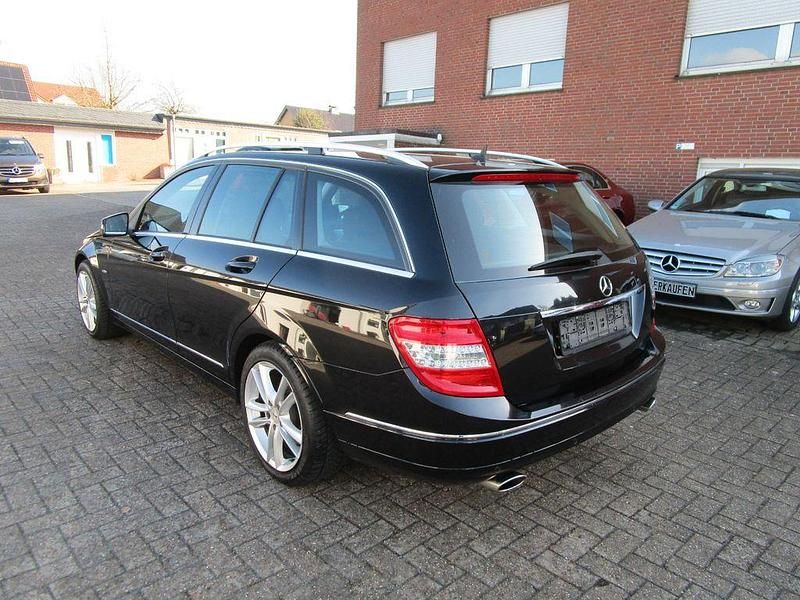 Gebraucht Mercedes C350 231 PS (169 kW) 2010 Schwarz Limousine