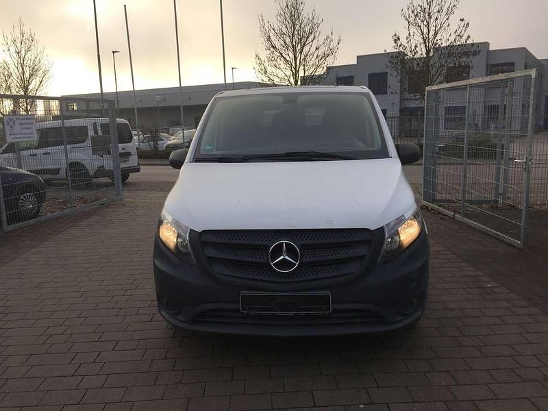 Gebraucht Mercedes Vito 114 PS (83 kW) 2018 Weiß Van