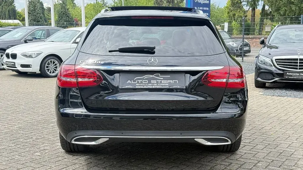 Gebraucht Mercedes C300e 194 PS (142 kW) 2021 Schwarz Limousine
