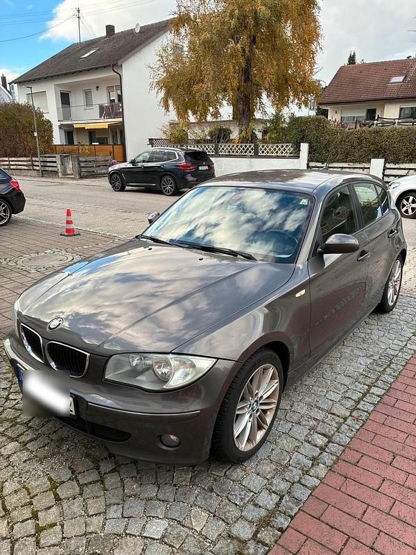 Braun Gebraucht 2006 BMW 120 Kleinwagen | 4.300 € (Teuer) - Bild 1/4