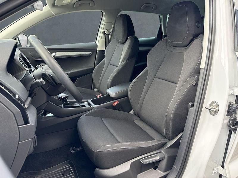 Gebraucht Skoda Karoq Selection 150 PS (110 kW) 2024 Weiß SUV