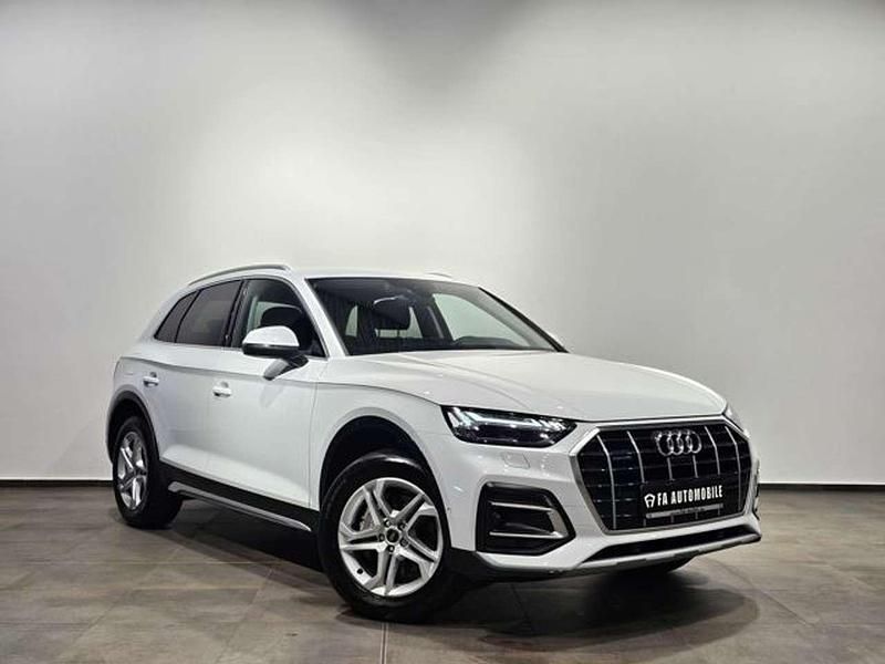 Gebraucht Audi Q5 Sport 204 PS (150 kW) 2024 Gletscherweiß metallic (metallic) SUV