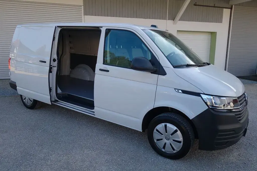 Gebraucht VW Transporter 150 PS (110 kW) 2023 Weiß Van