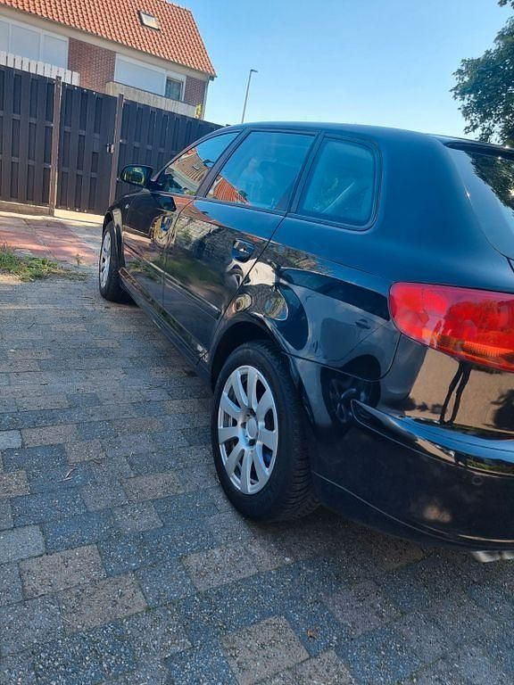 Gebraucht Audi A3 Attraction 140 PS (102 kW) 2007 Schwarz Kleinwagen