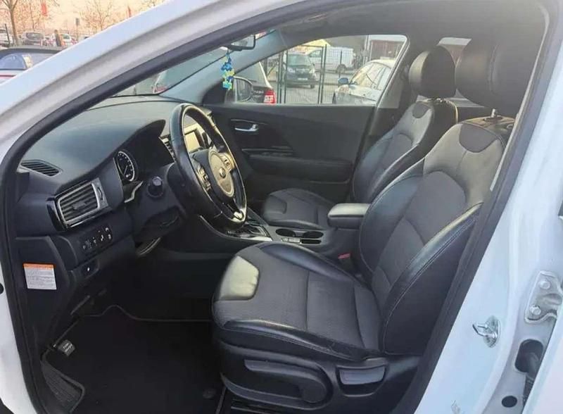 Gebraucht Kia Niro Vision 105 PS (77 kW) 2017 SUV