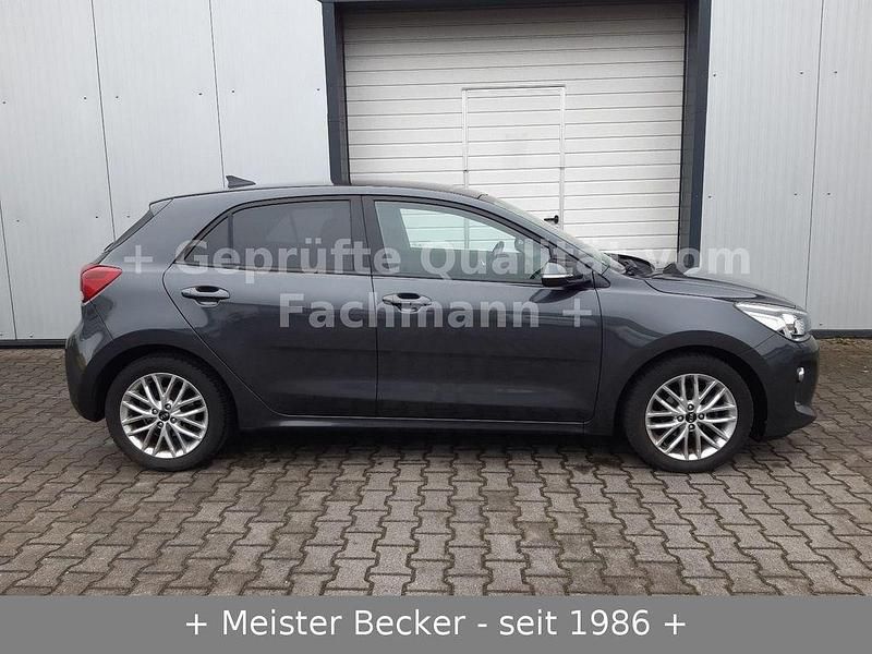 Gebraucht Kia Rio DREAM-TEAM Edition 84 PS (61 kW) 2019 Grau Limousine