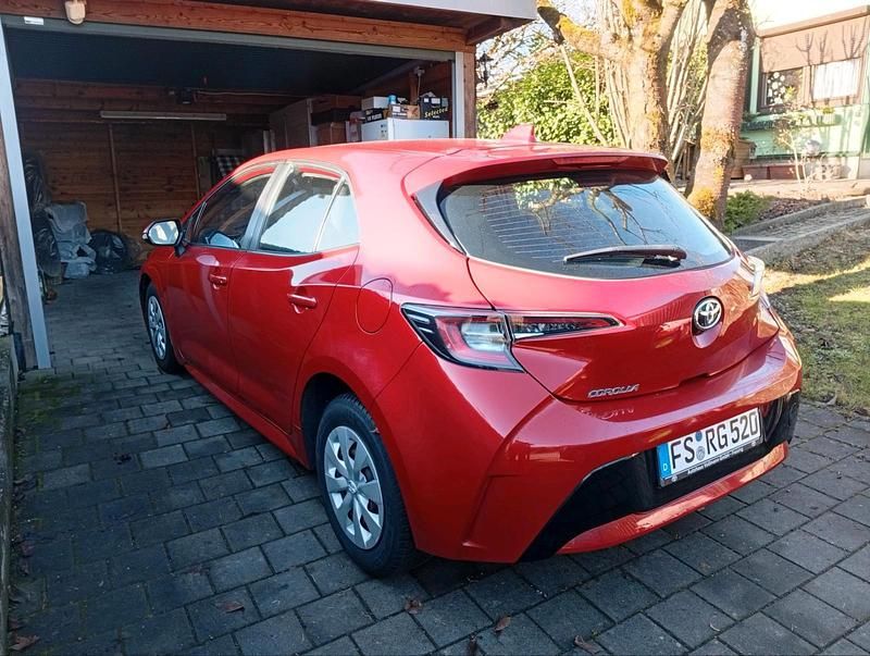 Gebraucht Toyota Corolla 115 PS (84 kW) 2019 Rot Kombi