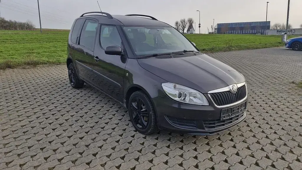 Gebraucht Skoda Roomster Plus Edition 86 PS (63 kW) 2010 Braun Van / Kleinbus