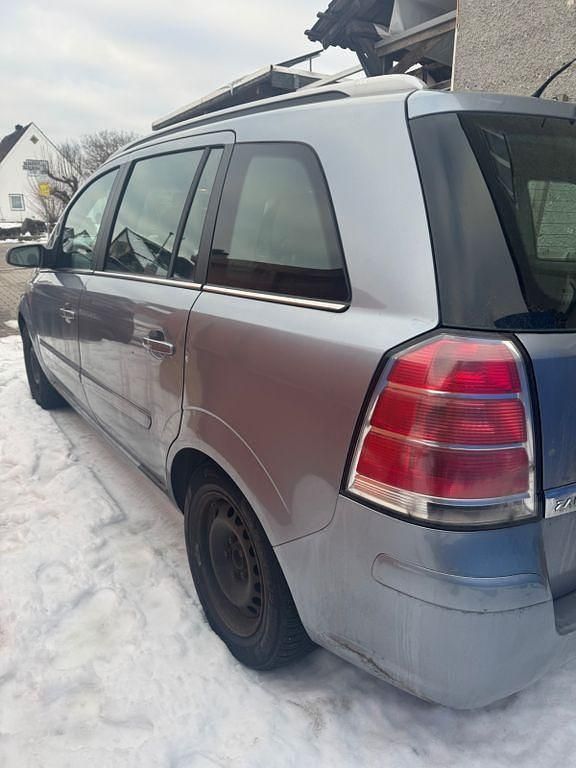 Gebraucht Opel Zafira 140 PS (102 kW) 2006 Silber Van / Kleinbus