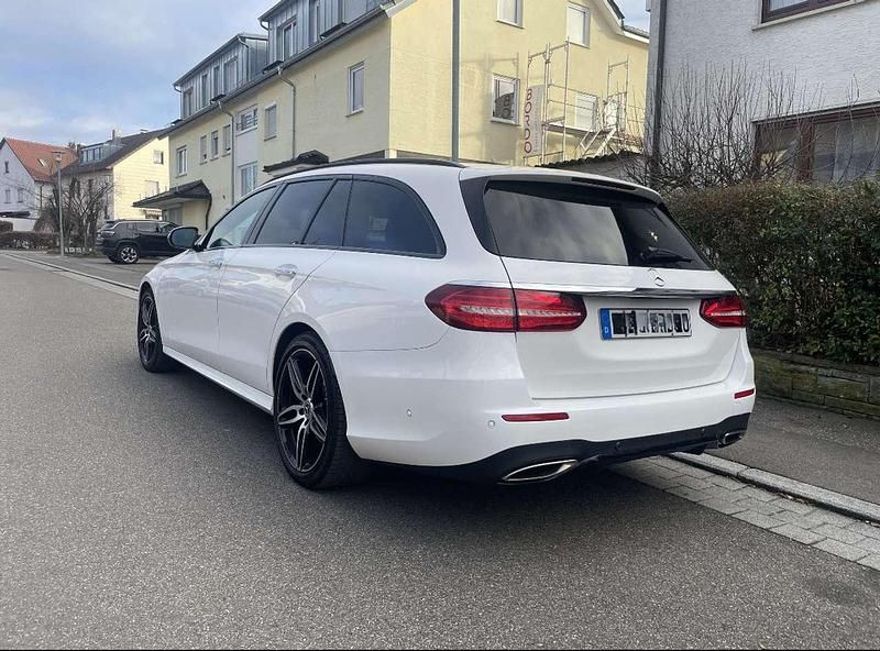 Second-hand Mercedes E250 AMG line 211 CP (155 kW) 2017 Break