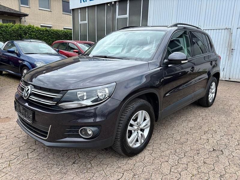 Schwarz Gebraucht 2016 VW Tiguan Comfortline SUV | 11.999 € (Superpreis) - Bild 1/4