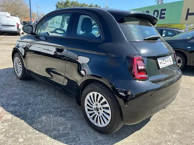 Gebraucht Fiat 500e Icon 86 kW (118 PS) 2023 Schwarz Limousine