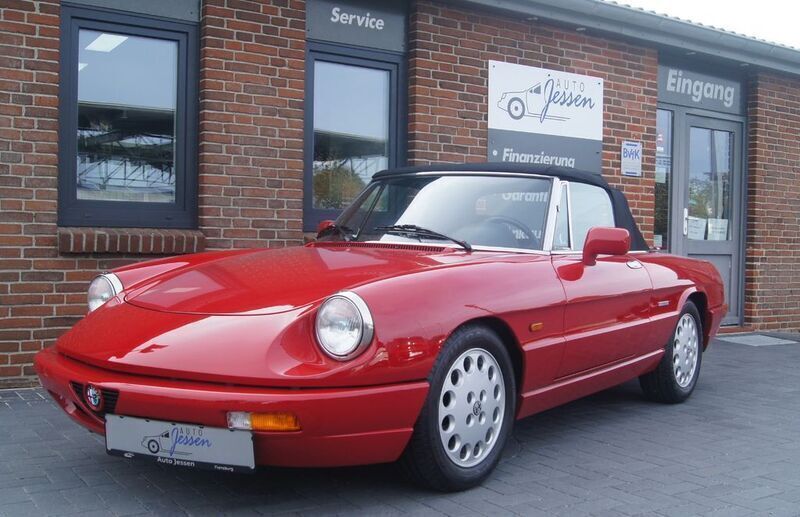 Rot Gebraucht 1994 Alfa Romeo Spider Cabrio | 18.985 € - Bild 1/4