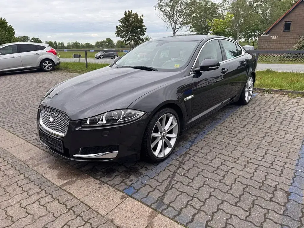 Gebraucht Jaguar XF 241 PS (177 kW) 2013 Schwarz Limousine