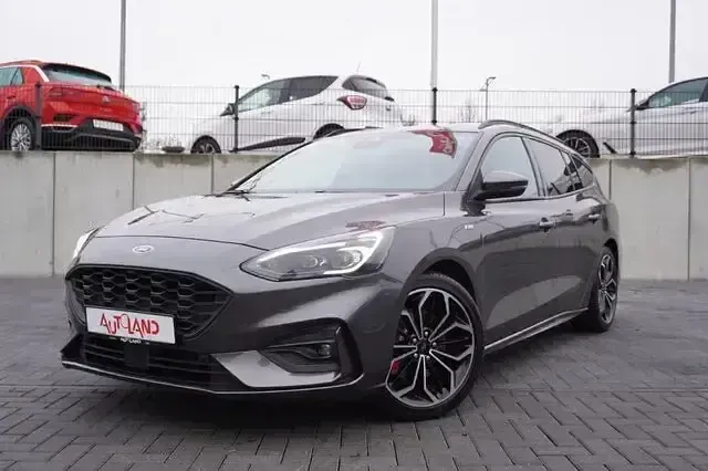 Gebraucht Ford Focus ST-Line 155 PS (114 kW) 2020 Grau Kombi