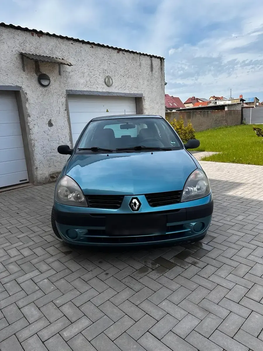 Używany Renault Clio II 75 KM (55 kW) 2004 Andere farben Hatchback