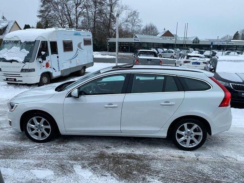 Gebraucht Volvo V60 Momentum 163 PS (119 kW) 2014 Andere Kombi