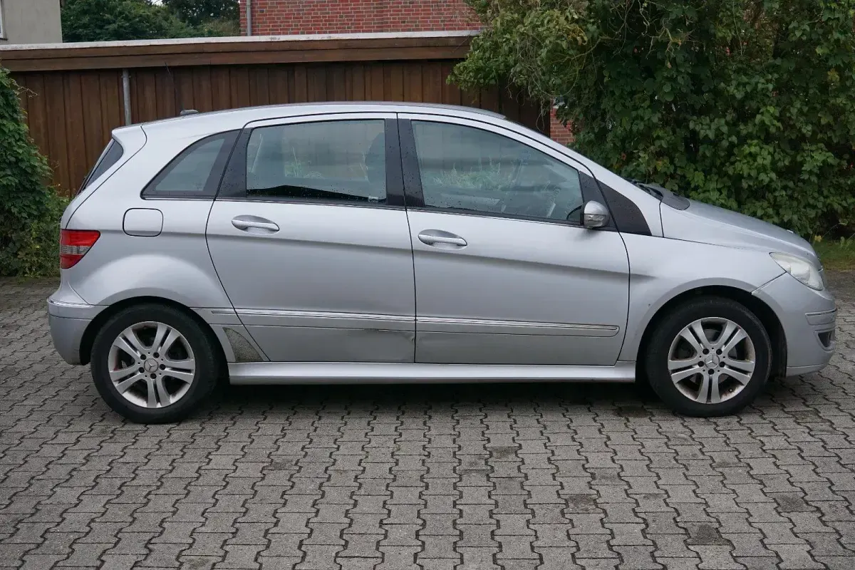 Gebraucht Mercedes B180 2006 Grau Van / Kleinbus
