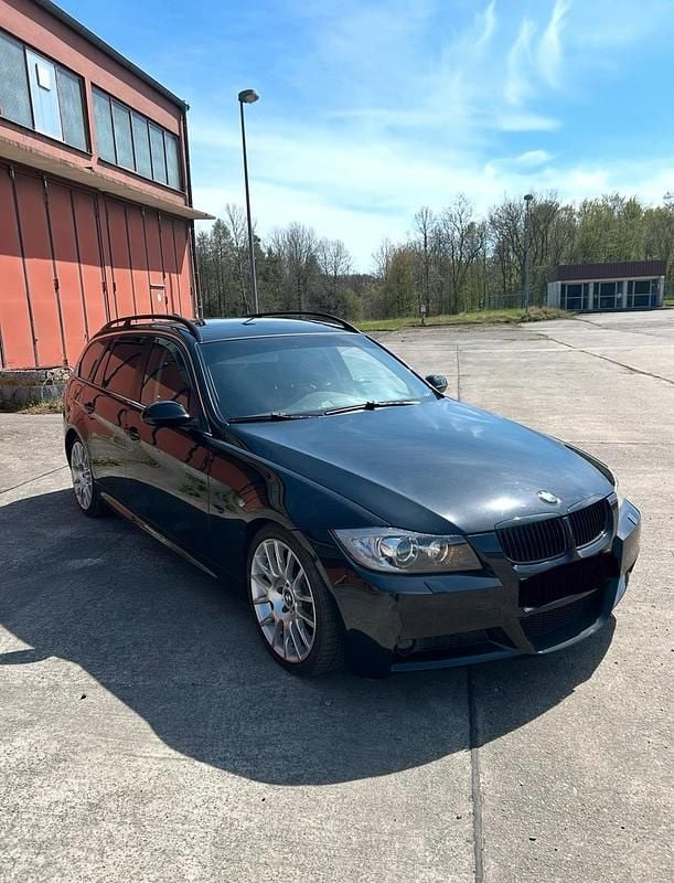 Schwarz Gebraucht 2006 BMW 330 M Sport Kombi | 6.500 € (Fairer Preis) - Bild 1/4