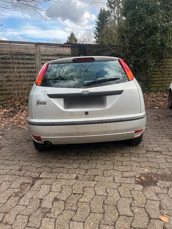Gebraucht Ford Focus 75 PS (55 kW) 2002 Silber Kleinwagen