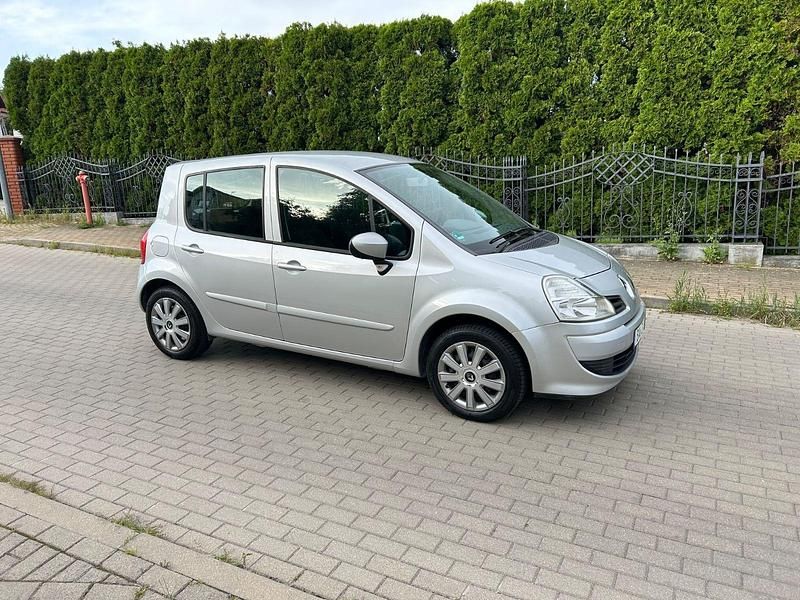 Silber Gebraucht 2011 Renault Modus Van / Kleinbus | 4.100 € (Fairer Preis) - Bild 1/4