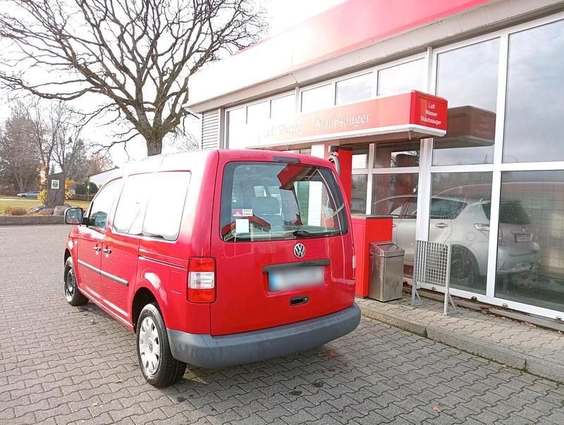 Gebraucht VW Caddy Team 80 PS (58 kW) 2010 Rot Van / Kleinbus