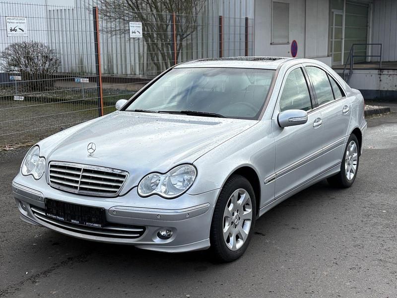 Gebraucht Mercedes C180 143 PS (105 kW) 2007 Silber Limousine