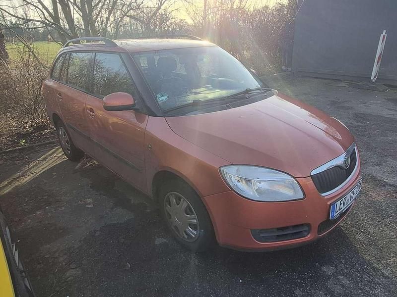 Gebraucht Skoda Fabia Classic 69 PS (50 kW) 2009 Orange Kombi
