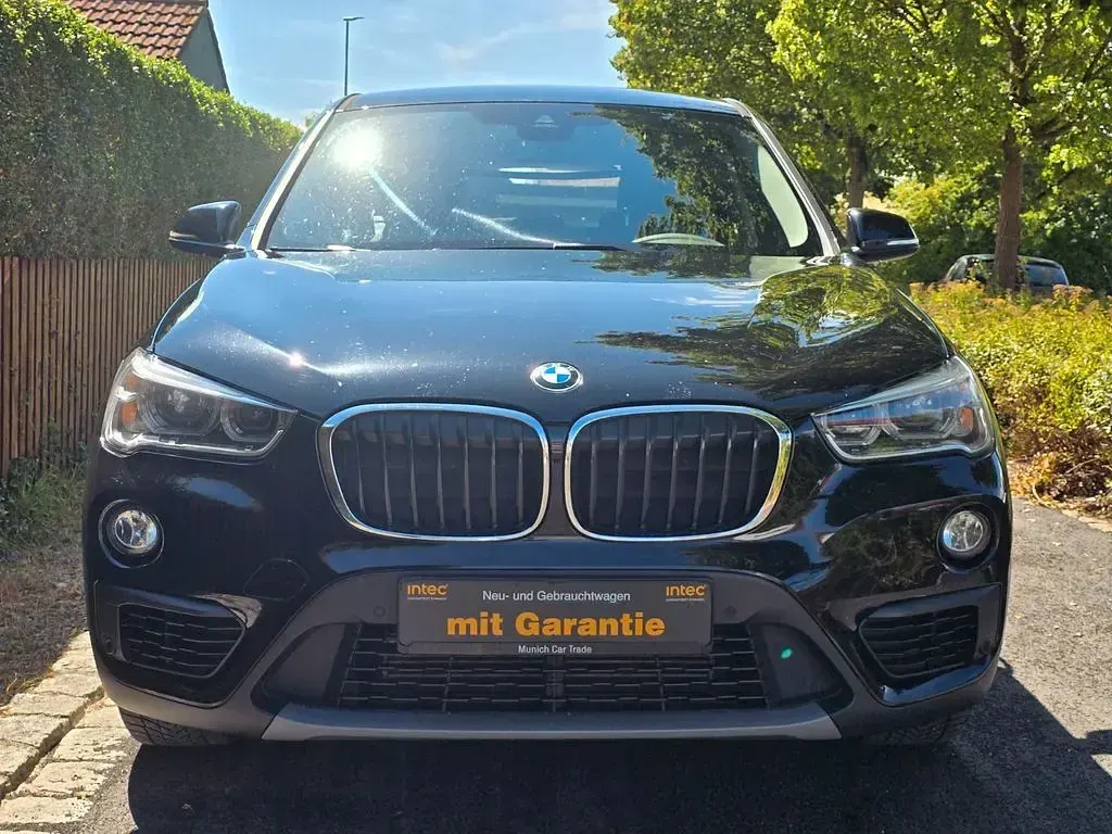 Gebraucht BMW X1 Sport Line 150 PS (110 kW) 2018 Schwarz SUV