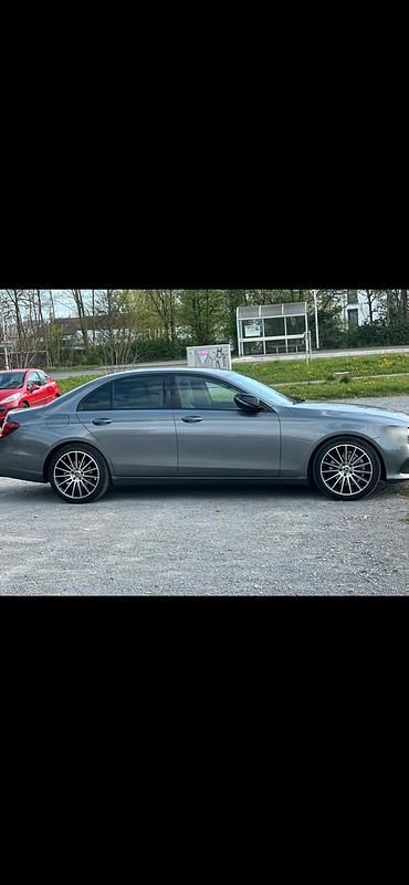 Gebraucht Mercedes E200 184 PS (135 kW) 2018 Grau Limousine