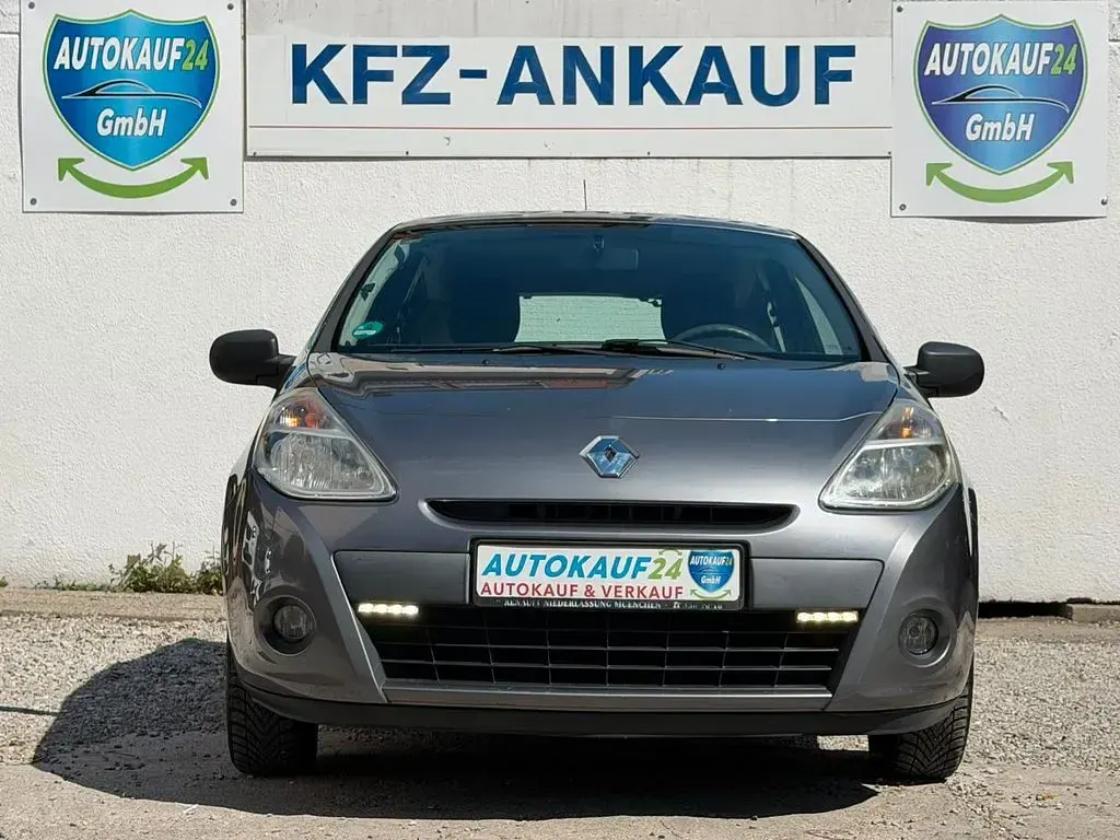 Gebraucht Renault Clio III 75 PS (55 kW) 2012 Grau Kleinwagen