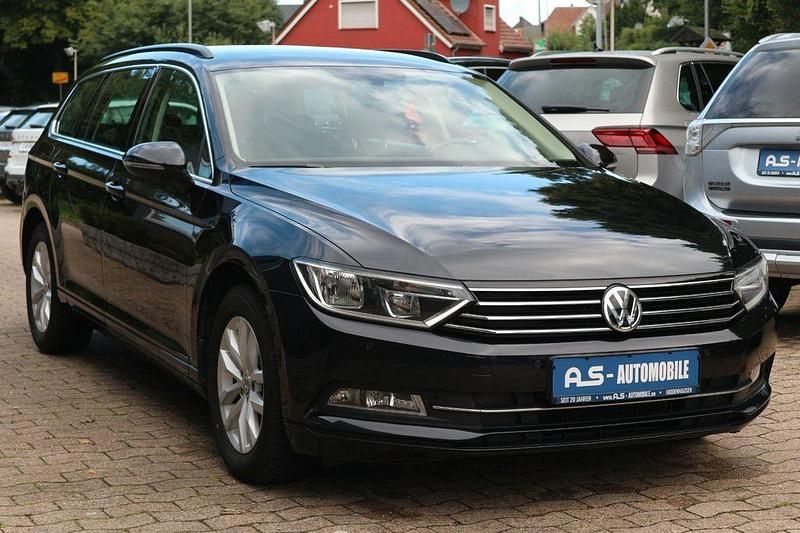 Schwarz Gebraucht 2016 VW Passat Comfortline Kombi | 13.900 € (Fairer Preis) - Bild 1/4