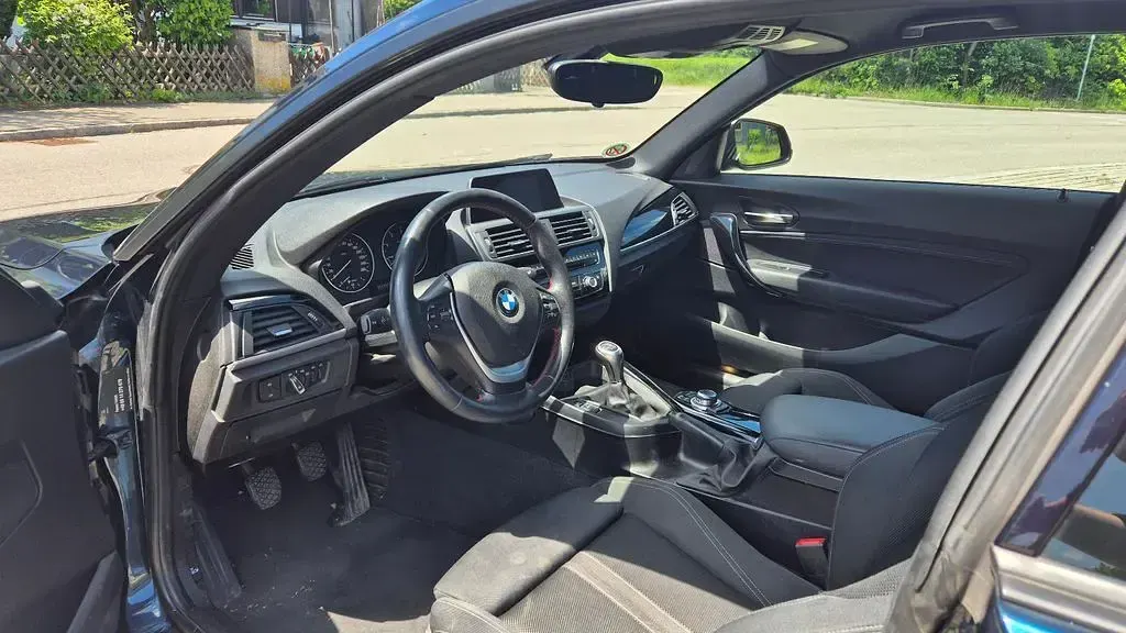 Gebraucht BMW 116 Sport Line 116 PS (85 kW) 2016 Blau Kleinwagen