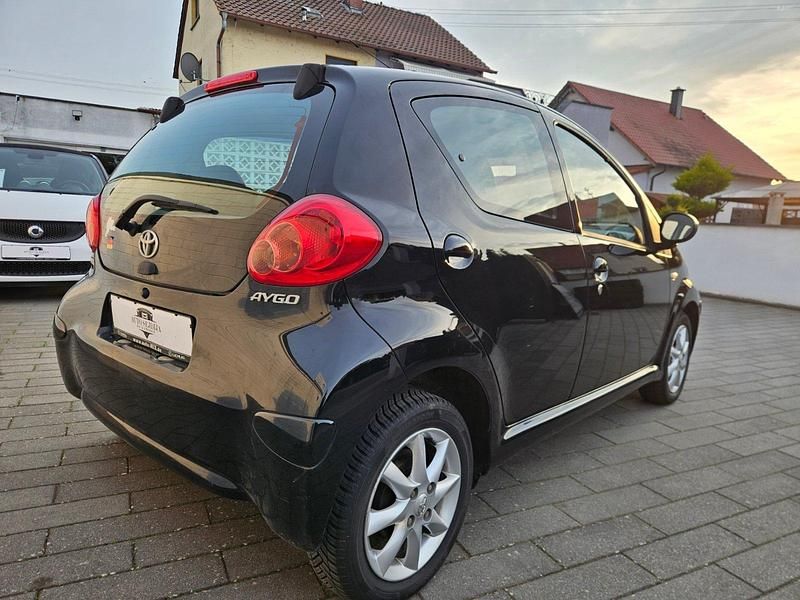 Gebraucht Toyota Aygo Cool 68 PS (50 kW) 2009 Midnight black Kleinwagen