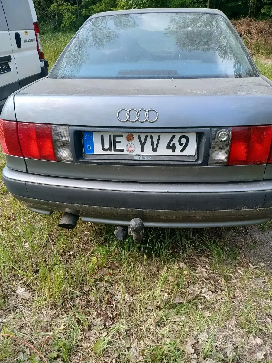 Gebraucht Audi 80 90 PS (66 kW) 1994 Silber Limousine