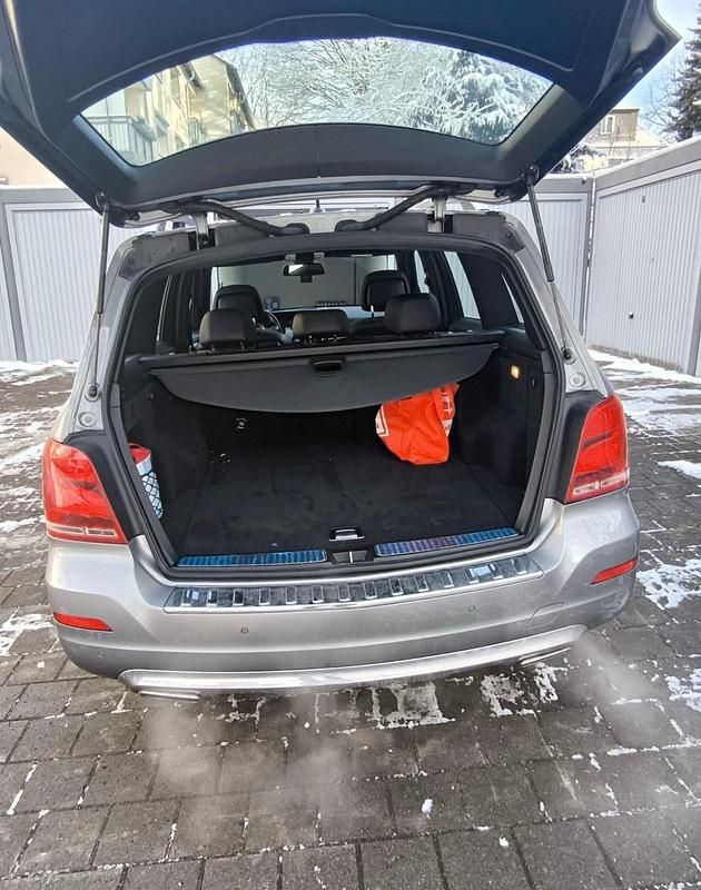 Gebraucht Mercedes 240 143 PS (105 kW) 2014 Silber Limousine