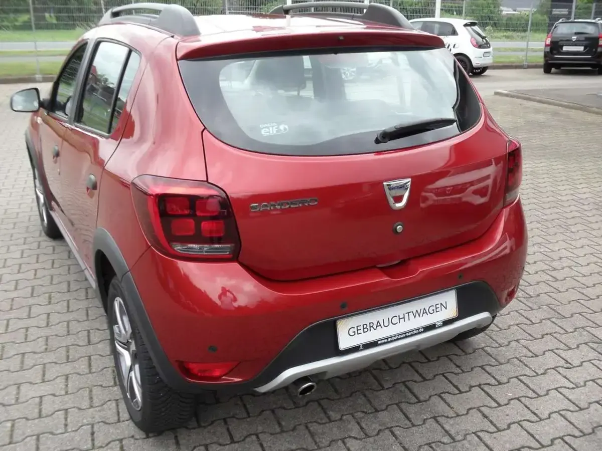 Gebraucht Dacia Sandero Stepway 90 PS (66 kW) 2019 Fusionrot Kleinwagen