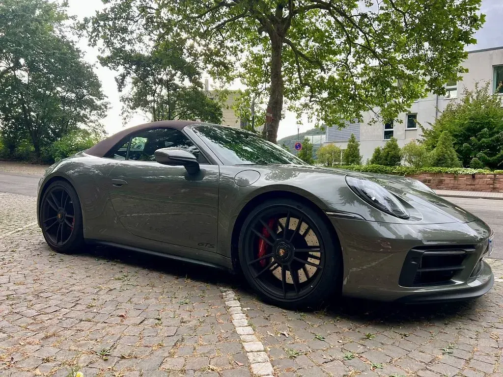 Gebraucht Porsche 911 Carrera 4 GTS Chrono 480 PS (353 kW) 2024 Grün Cabrio