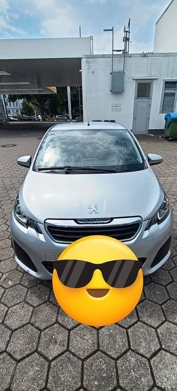 Silber Gebraucht 2017 Peugeot 108 Kleinwagen | 6.600 € (Guter Preis) - Bild 1/4
